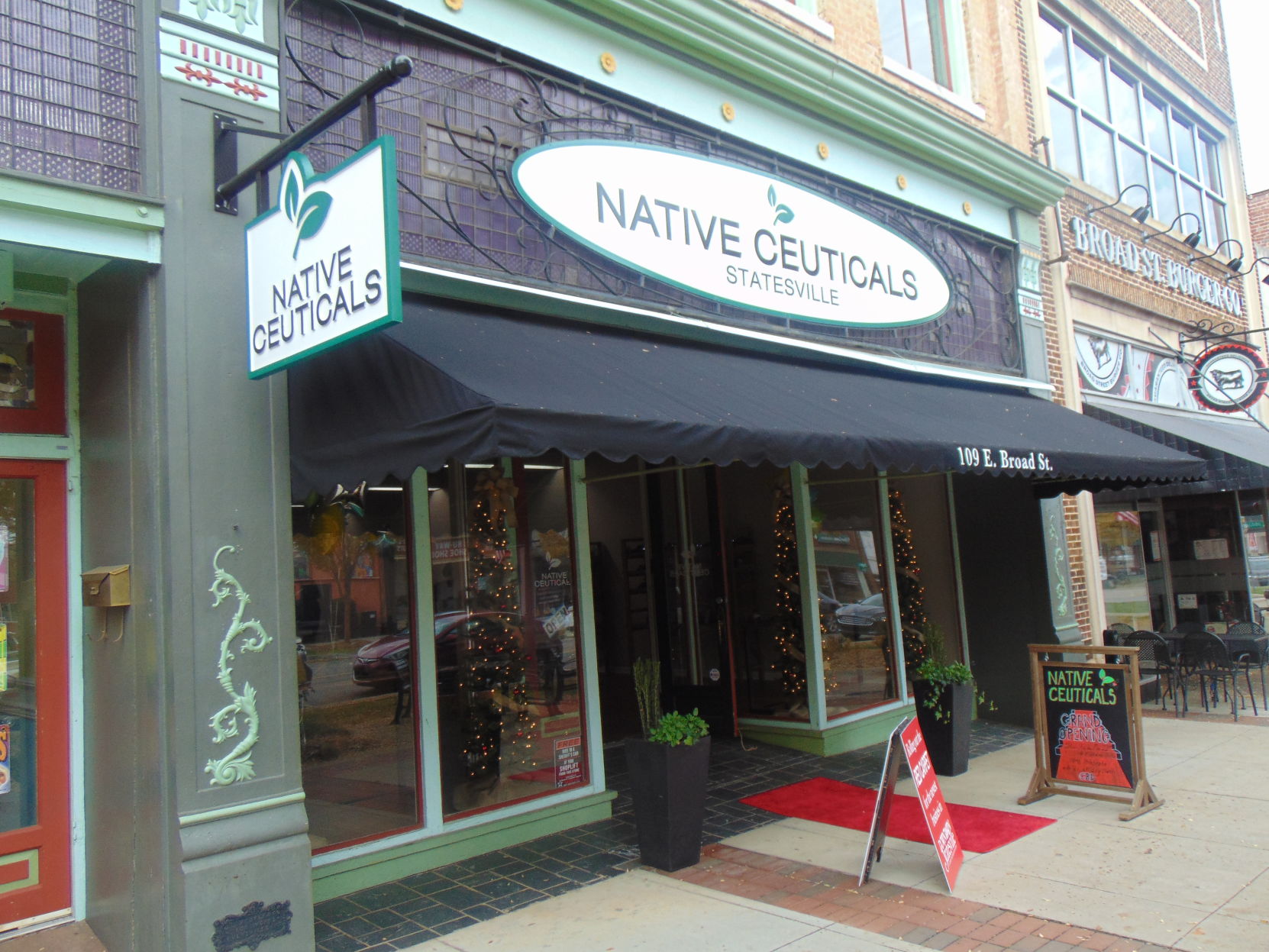 Native Ceuticals grand opening (63).JPG